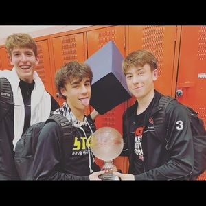 Meet your Posher, Dylan